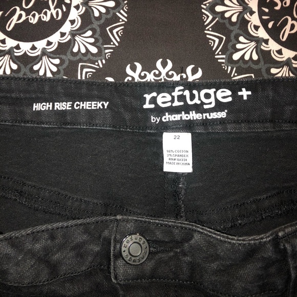 Charlotte Russe Refuge Distressed Denim Shorts - Picture 8 of 8